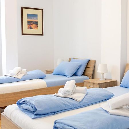 Grand Suite Centre Belgrado Esterno foto