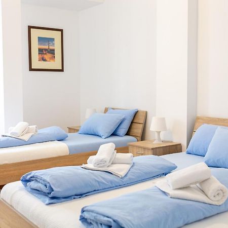 Grand Suite Centre Belgrado Esterno foto