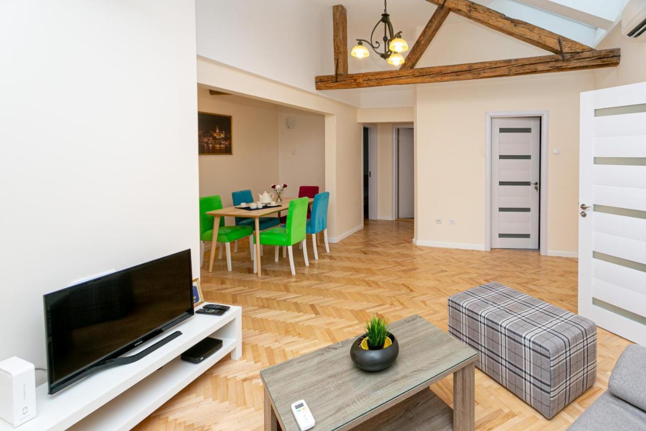 Grand Suite Centre Belgrado Esterno foto