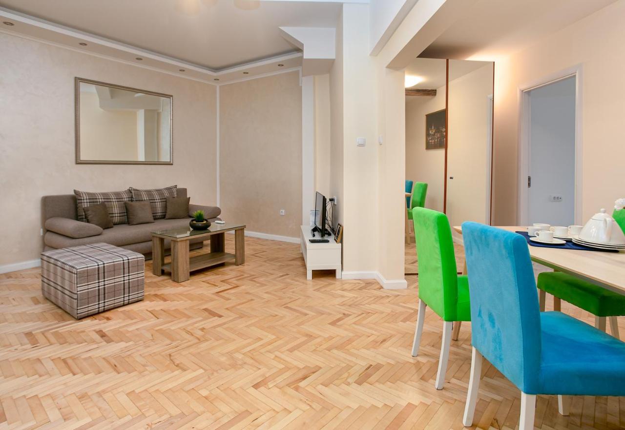 Grand Suite Centre Belgrado Esterno foto