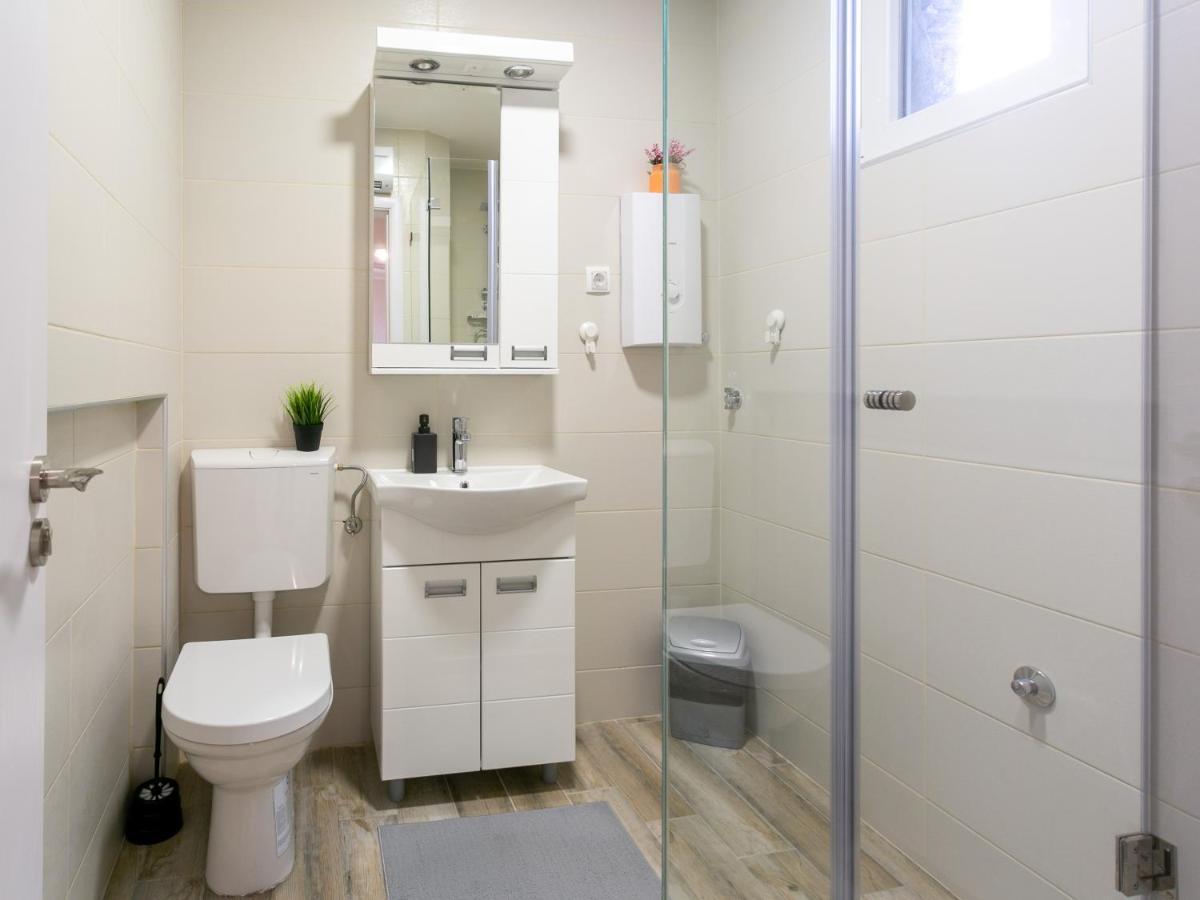 Grand Suite Centre Belgrado Esterno foto